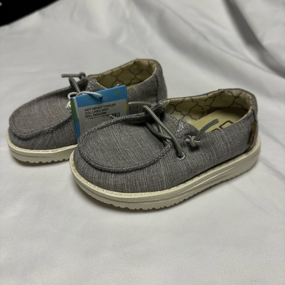 Hey Dude Wendy toddler. Linen grey. Size k6